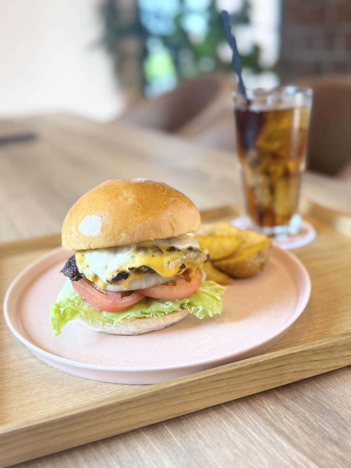 自家製ベーコンチーズバーガー